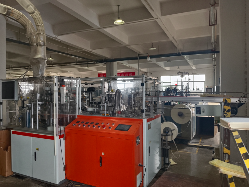 Paper food packaging manufacturer with production and quality control facilities